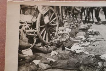 Preview: altes Foto - gefallener Soldat -  Land ?